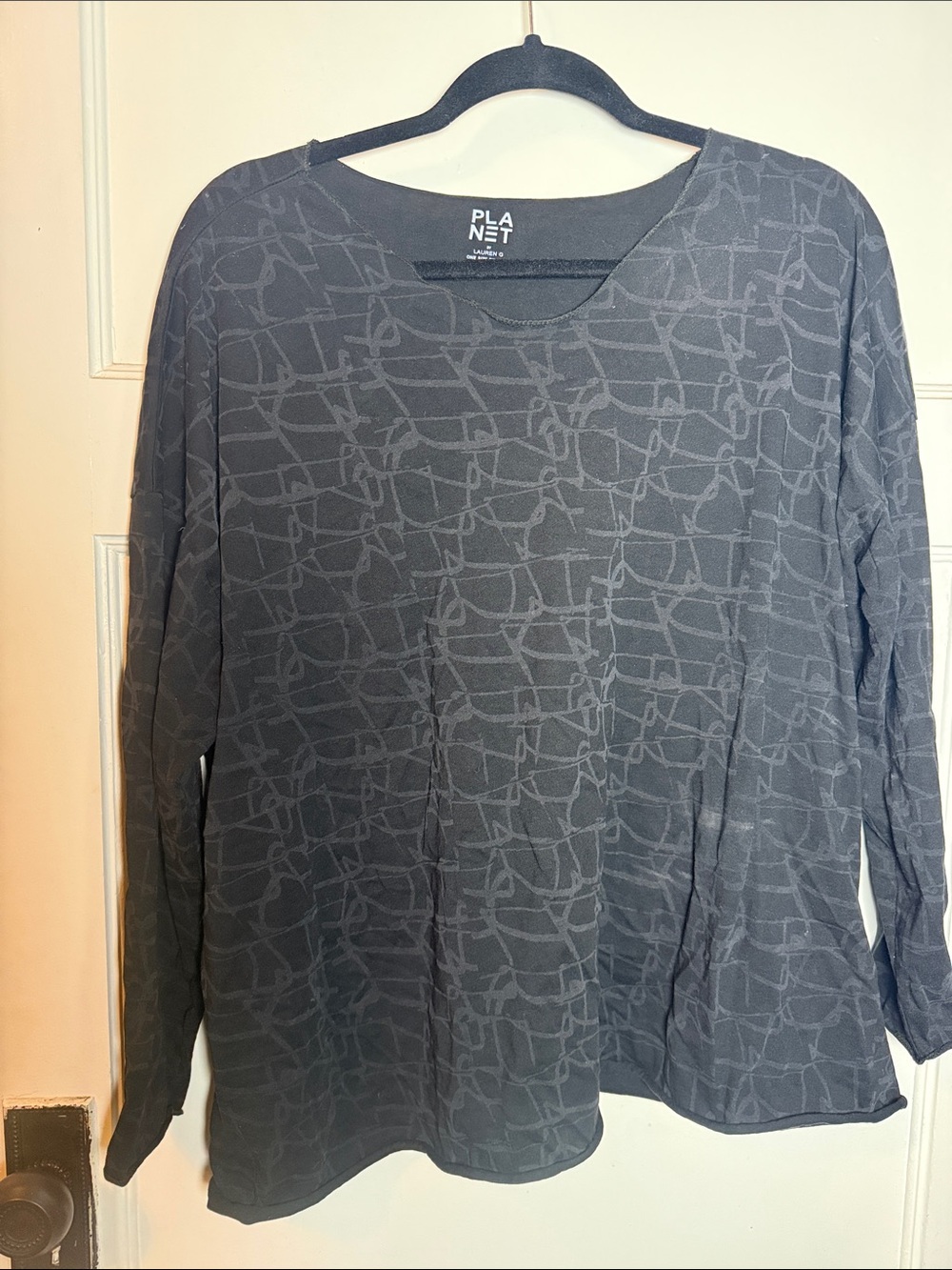 Planet by Lauren G Women’s Long Sleeve Crewneck Top - Charcoal Gray